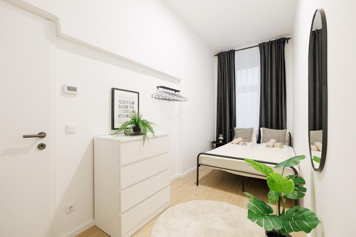 Style By Home2 Albergue *